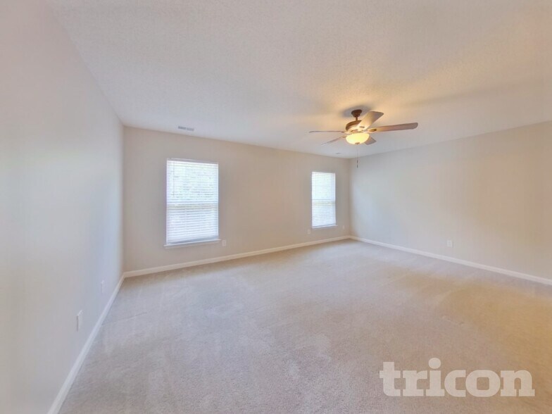 Building Photo - 164 Pacific Ave