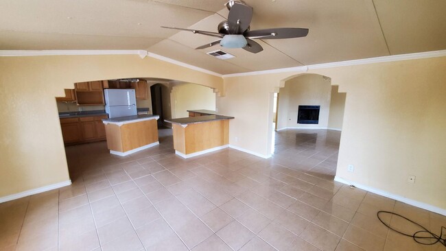 Building Photo - 304 Calle Al Rumbo