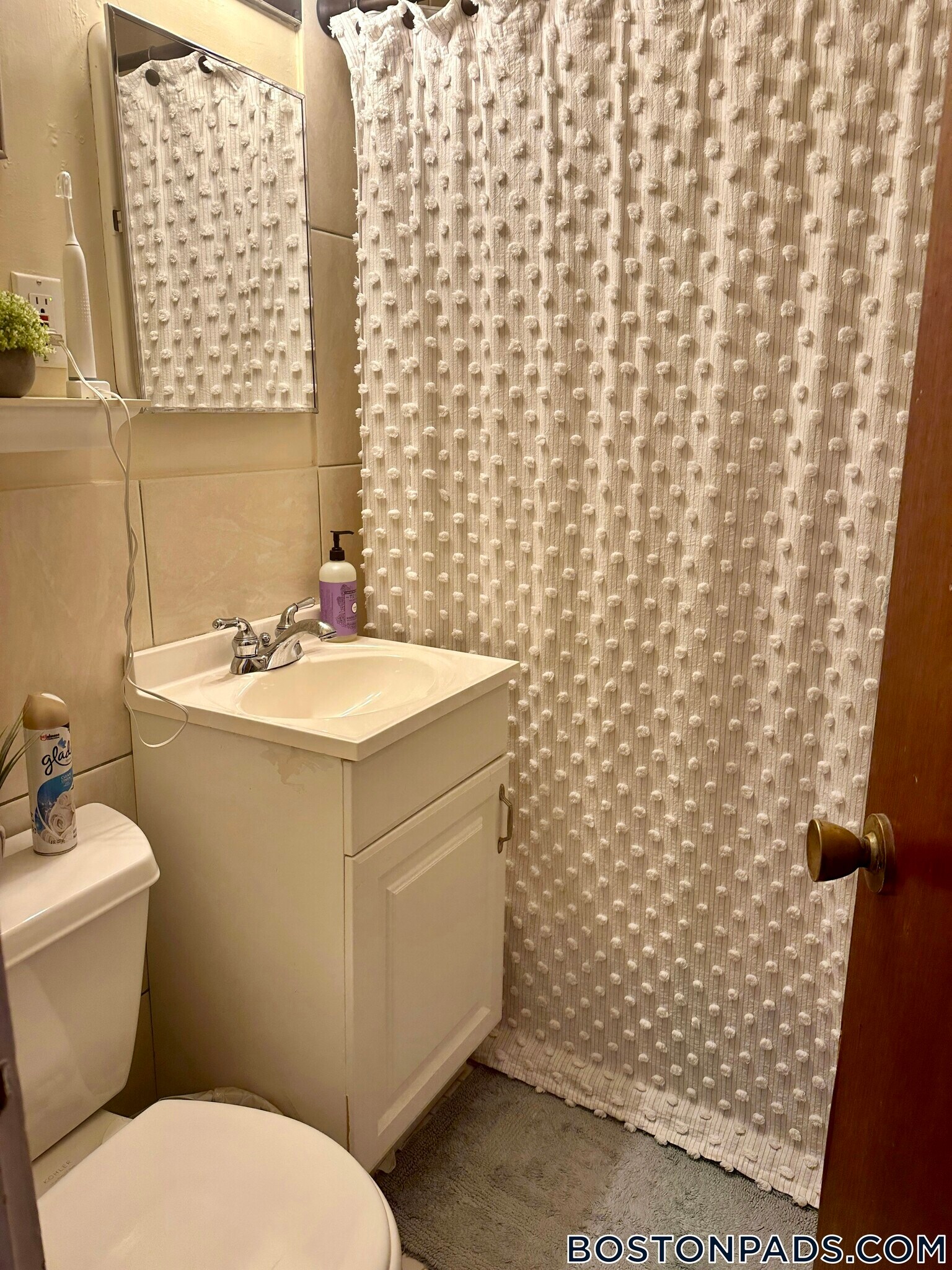 Building Photo - 108 Myrtle St