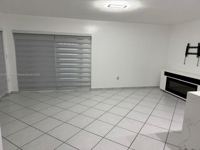 Building Photo - 14223 SW 92nd St