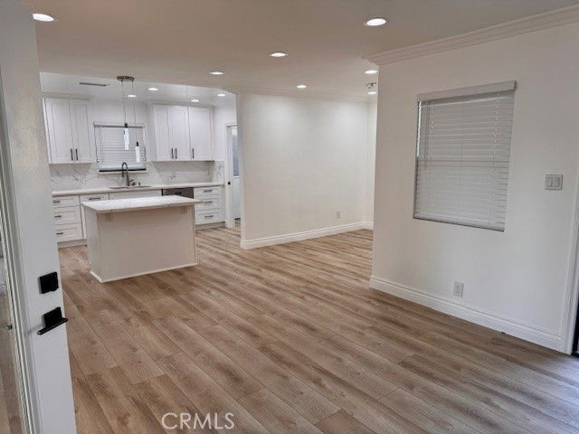 Building Photo - 9947 Norwich Ave