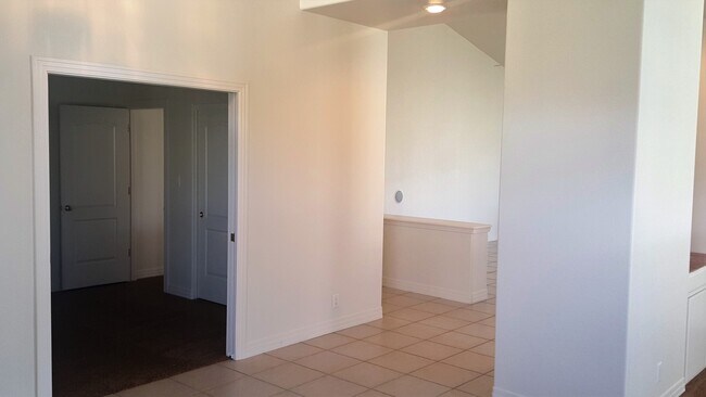 Building Photo - Amazing 4 Bedroom Home in Northwest Reno!