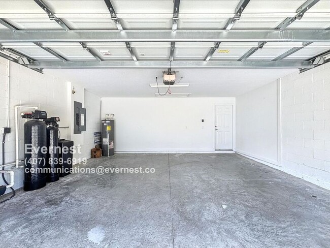 Building Photo - 735 Gelaso St SW