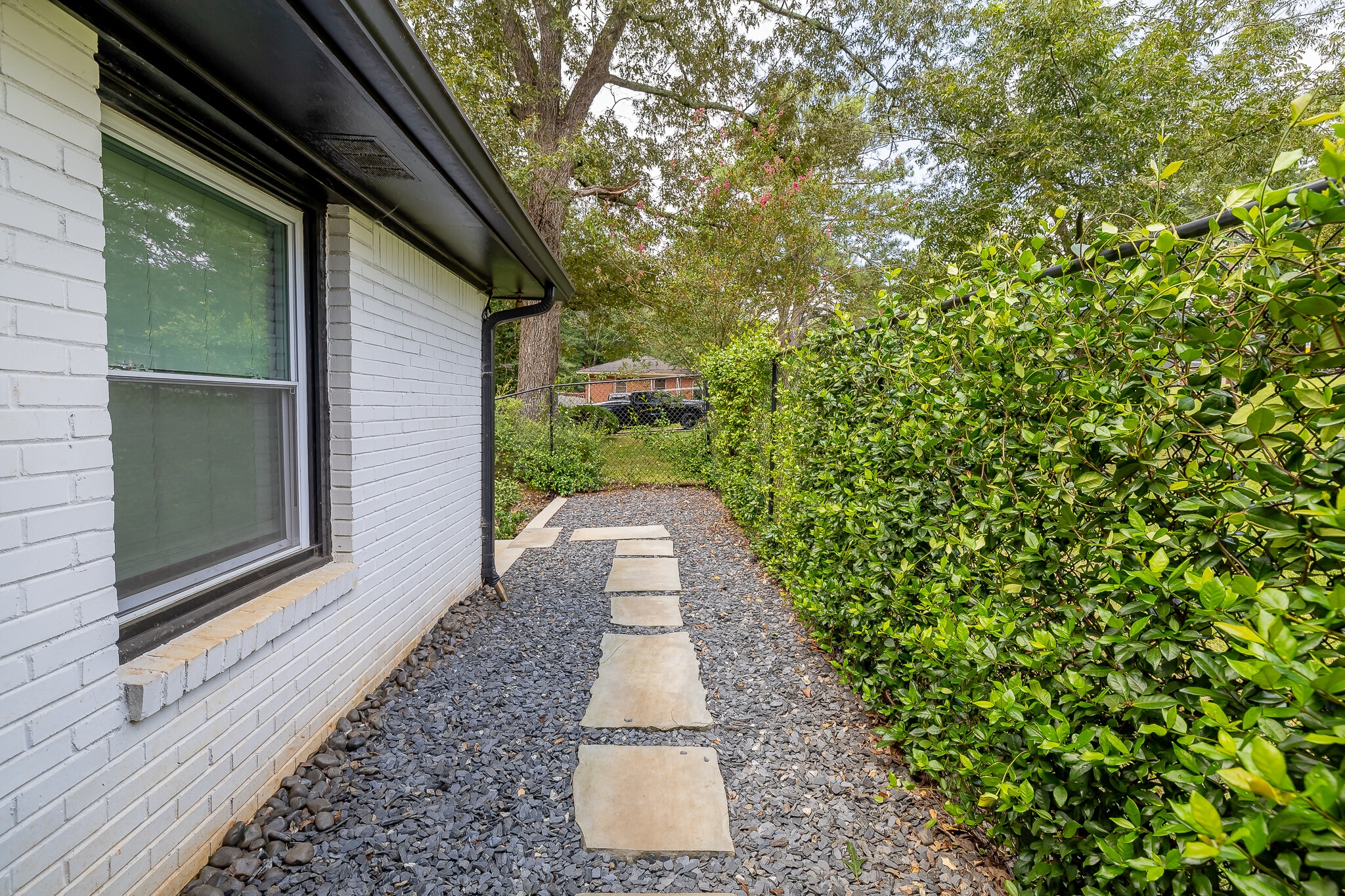 Building Photo - 2065 W Flat Shoals Terrace