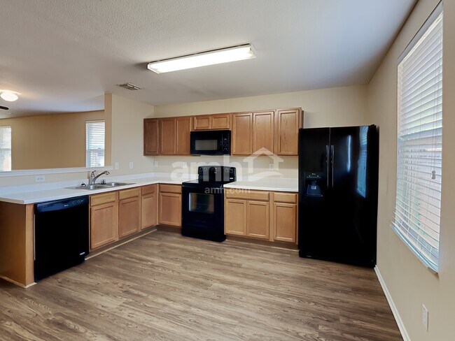 Building Photo - 8427 Cotton Valley Ln