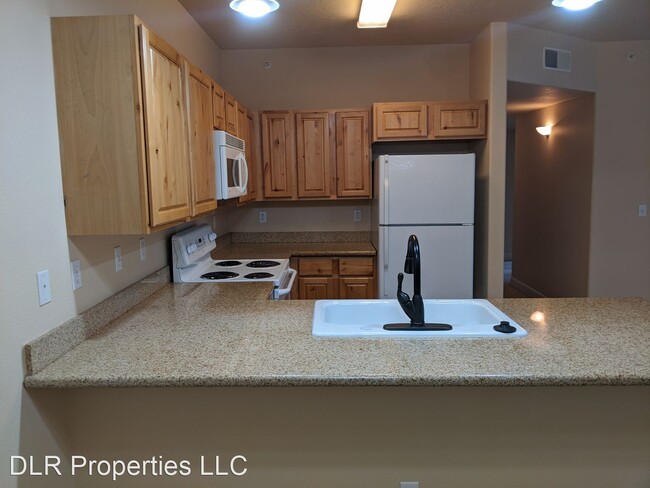 Building Photo - 3 br, 2 bath House - 6800 Spurwing Way #204