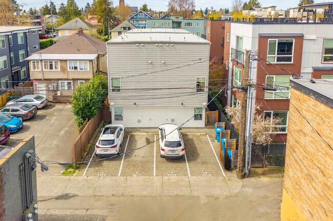 Building Photo - 5210b Brooklyn Ave NE