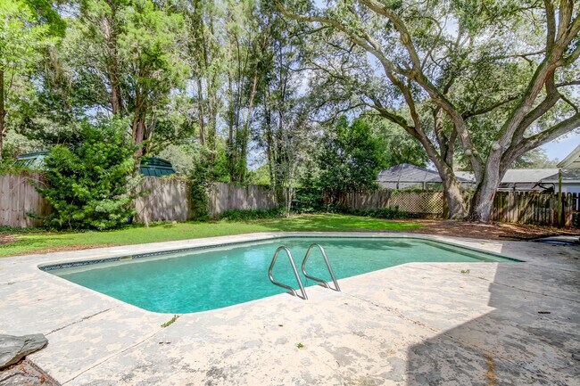 Building Photo - 10406 Reclinata Ln