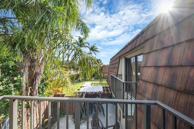 Building Photo - 11913 SW 11th Ct