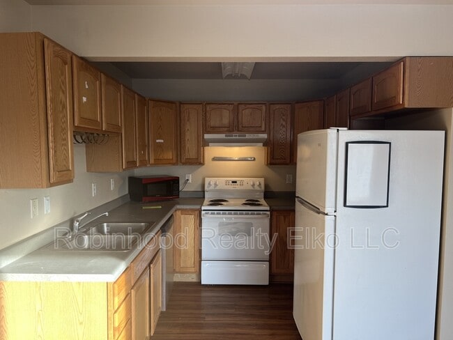 Building Photo - 1640 Winchester Dr