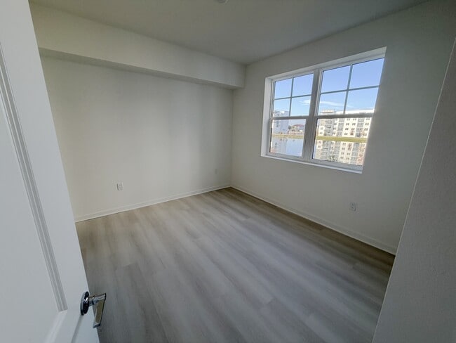 Building Photo - 5592 Pga Blvd