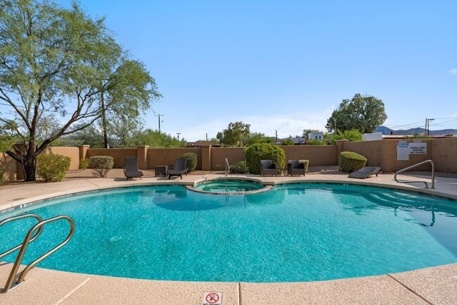 Building Photo - 3 bedroom 2 Bathroom Rancho Verde Del Rio ...