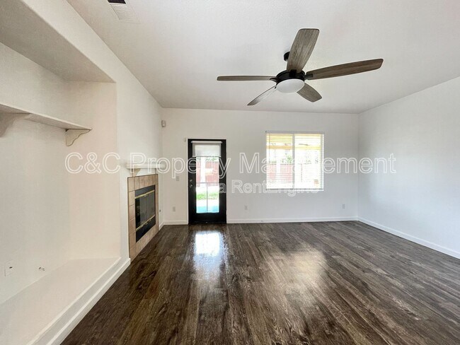 Building Photo - 779 El Caballo Dr
