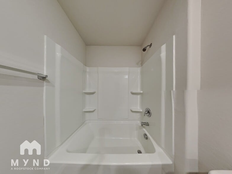 Building Photo - 10253 W Wenden Dr