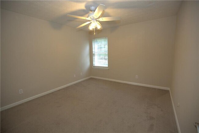 Building Photo - 514 Carrington Ct