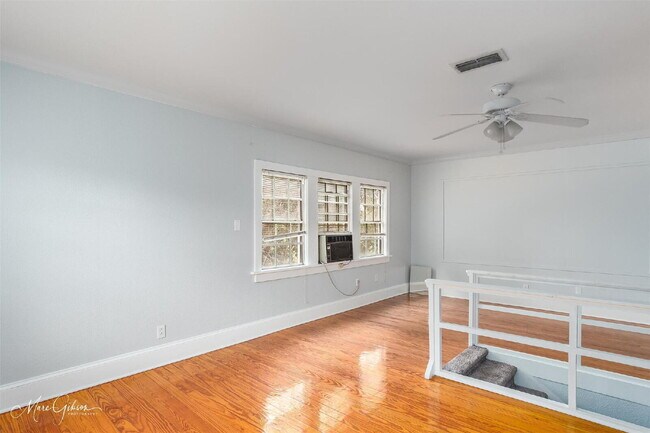Building Photo - "Charming 3-Bed Oasis in Bossier City with 1.5 Baths & Spacious 1917 Sq Ft Layout!"