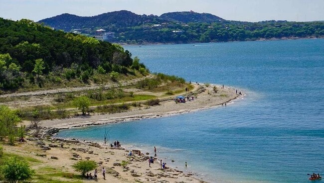 Building Photo - 3964 Northaven Trail