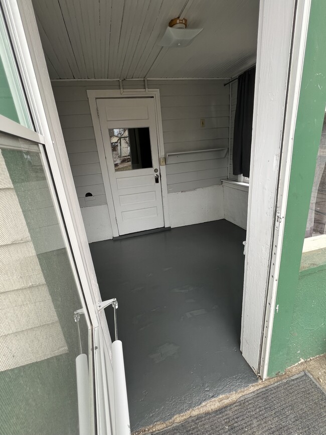 Mudroom - 1313 14th Avenue