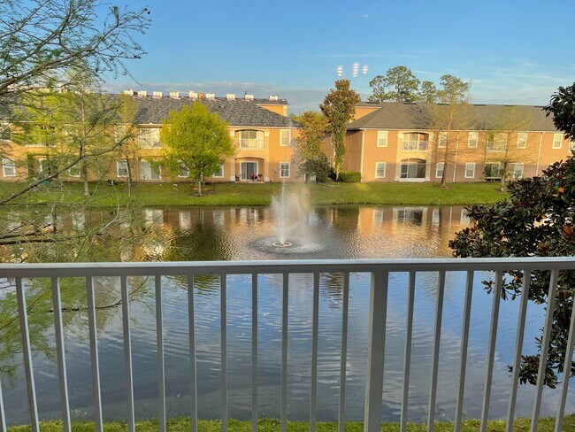 Building Photo - Spacious 3 Bedroom Condo in Villa Beaucler...