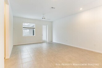 Building Photo - 1929 Transom Ln