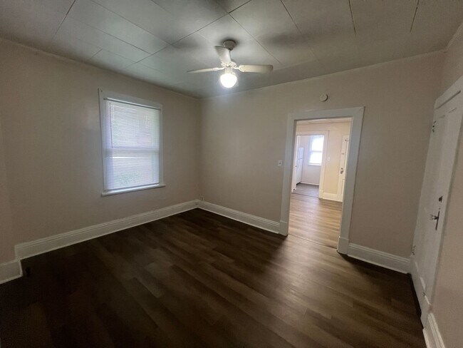 Building Photo - 429 Richwood Ave