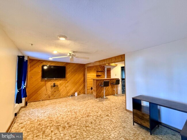 Building Photo - 8152 Mandan Terrace