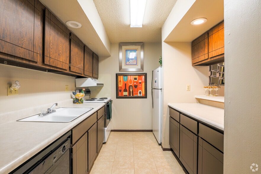 Primary Photo - Village Park at Cedarbrooke