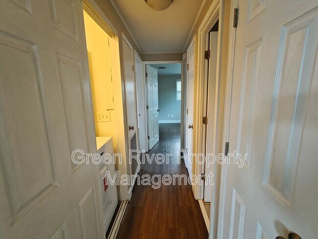 Building Photo - 146 Phoenetia Dr