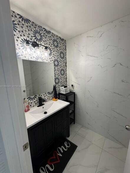 Building Photo - 9729 Costa del Sol Blvd