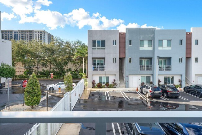 Building Photo - 2555 NE 193rd St