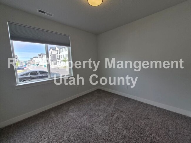 Building Photo - 3323 Hardman Way