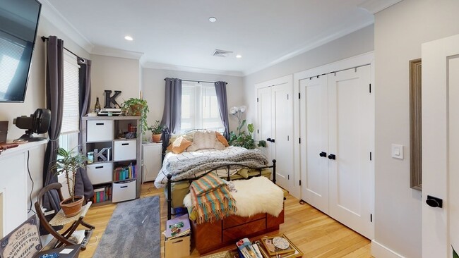 Building Photo - 15 Lanark Rd