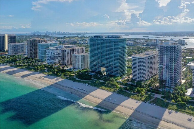 Building Photo - 10201 Collins Ave