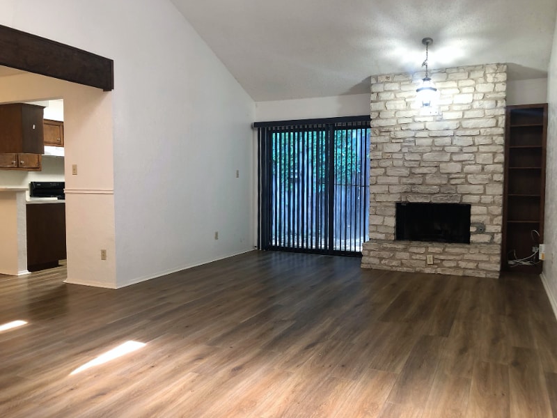 Building Photo - 6503 Hart Ln