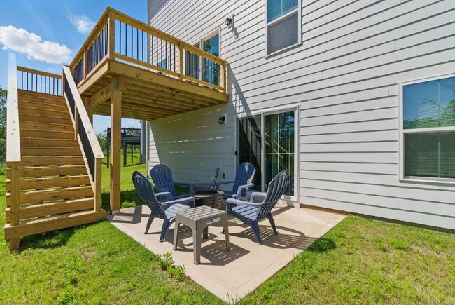 Building Photo - Luxury 5-Bed, 4-Bath Greenville Home in Amenity-Packed Riverstone!