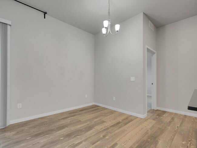 Building Photo - $1,995 - 2 Bed, 2 Bath Condo in Parker wit...
