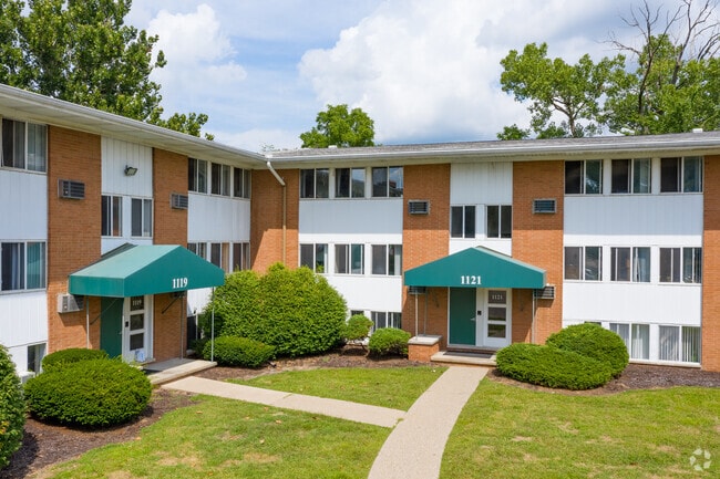 Building Photo - Island Drive Apartments