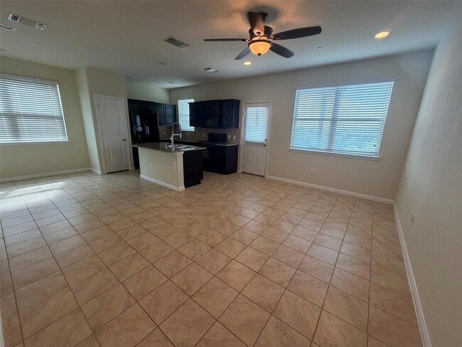 Building Photo - 1001 Zodiac Ln