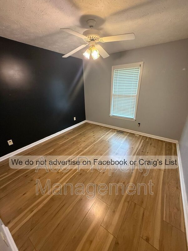 Building Photo - 212 Fair Oaks Dr
