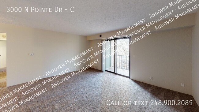 Building Photo - 3000 N Pointe Dr