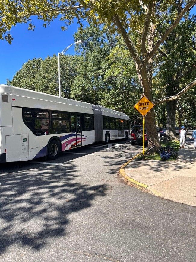 Building Photo - 411 Park Pl