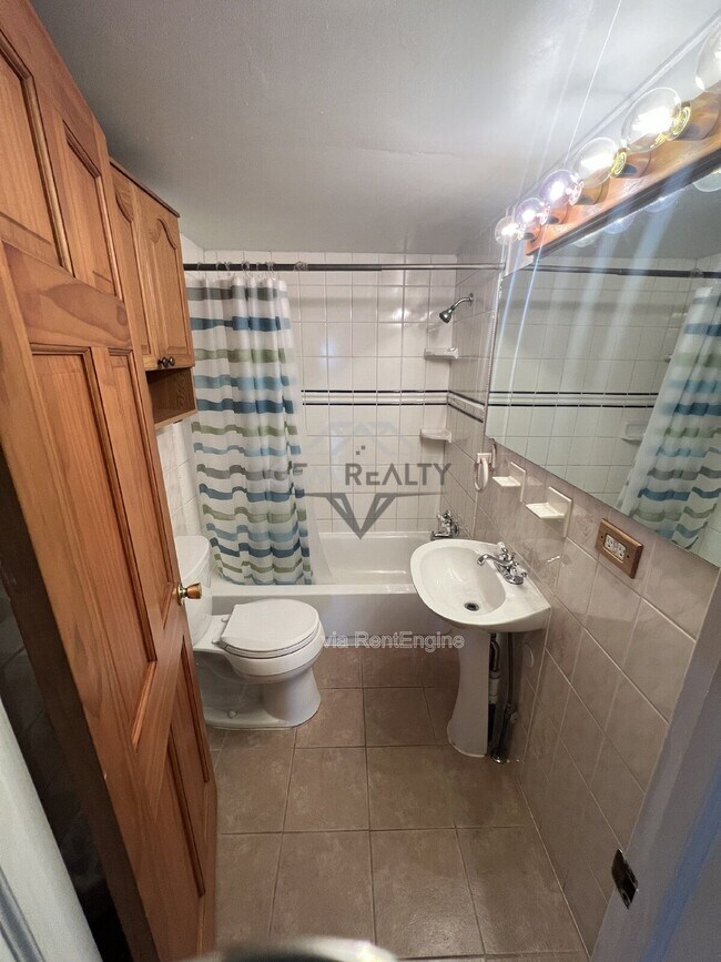 Building Photo - 1244 Mountain View Rd