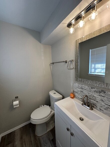 Building Photo - 2629 N Sterling Ave