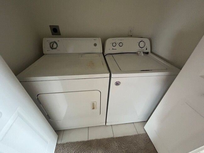 Building Photo - Spacious 3/2  in gated community off Colon...