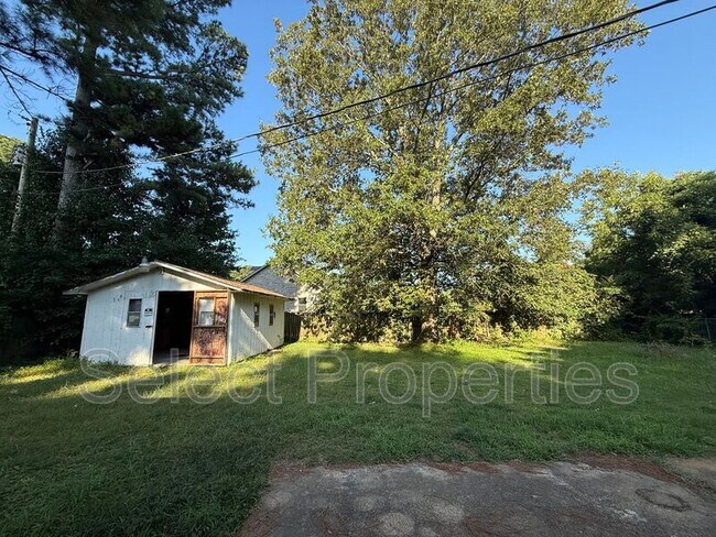 Building Photo - 3801 Devon Dr