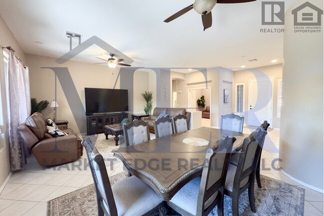 Building Photo - 3Bed/2.5Bath Home at Guadalupe/Crismon Rd! $399 MOVE-IN SPECIAL! Ready for Immediate Move-In!