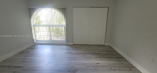 Building Photo - 10641 SW 108th Ave