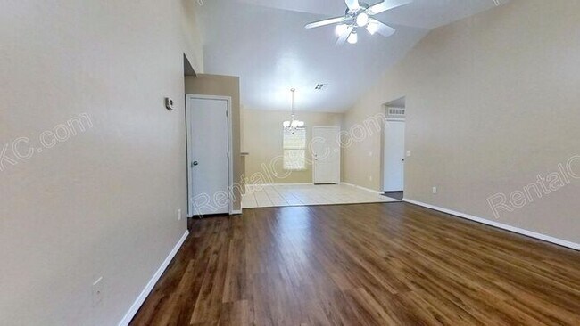 Building Photo - 2805 Fennel Rd