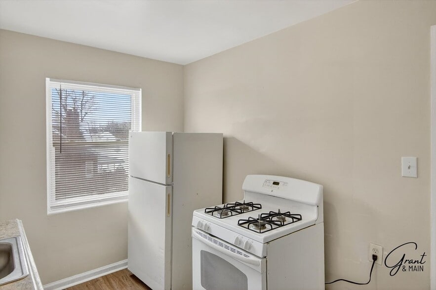 Building Photo - 12200 Cheyenne St