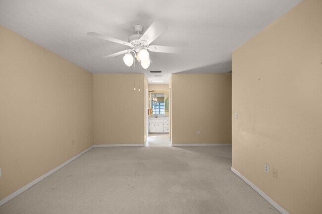 Building Photo - Comfort, Style & Space – 3 Bedroom Home in...